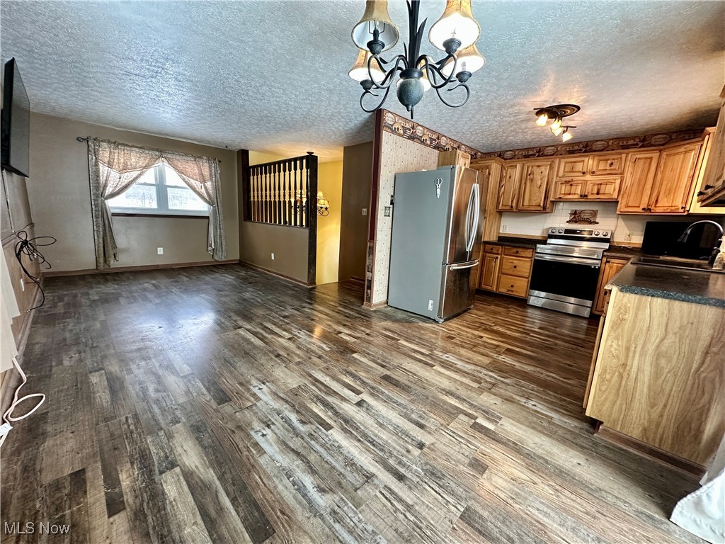 135 South Moose Eye Road Norwich, OH 43767 - Photo 8 of 31 Gallery Image 8
