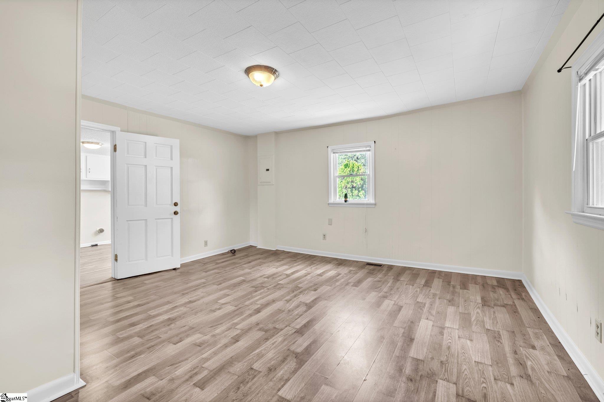 206 Sunset Street Spartanburg, SC 29307 - Photo 7 of 25