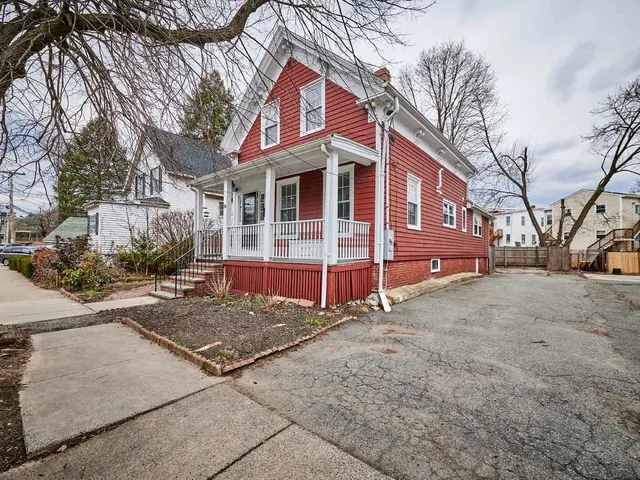 $3,900 | 36 East Foster Street, Melrose, MA 02176