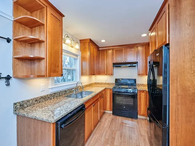 $3,900 | 36 East Foster Street, Melrose, MA 02176