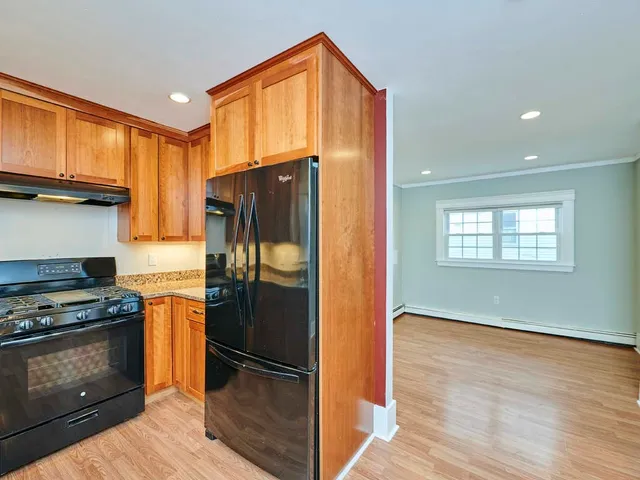 $3,900 | 36 East Foster Street, Melrose, MA 02176