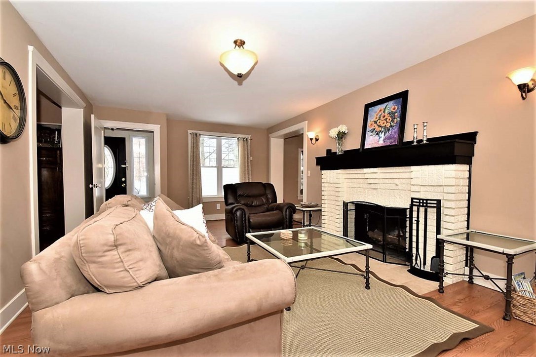1654 Compton Road Cleveland, OH 44118 - Photo 4 of 34