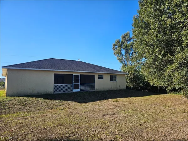 $1,800 | 133 Theodore Vail Street East, Lehigh Acres, FL 33974