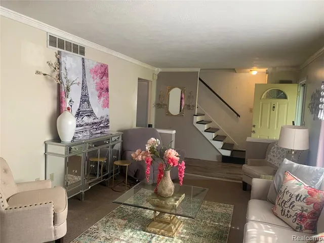 $2,900 | 3955 Helen Avenue, Ypsilanti, MI 48197