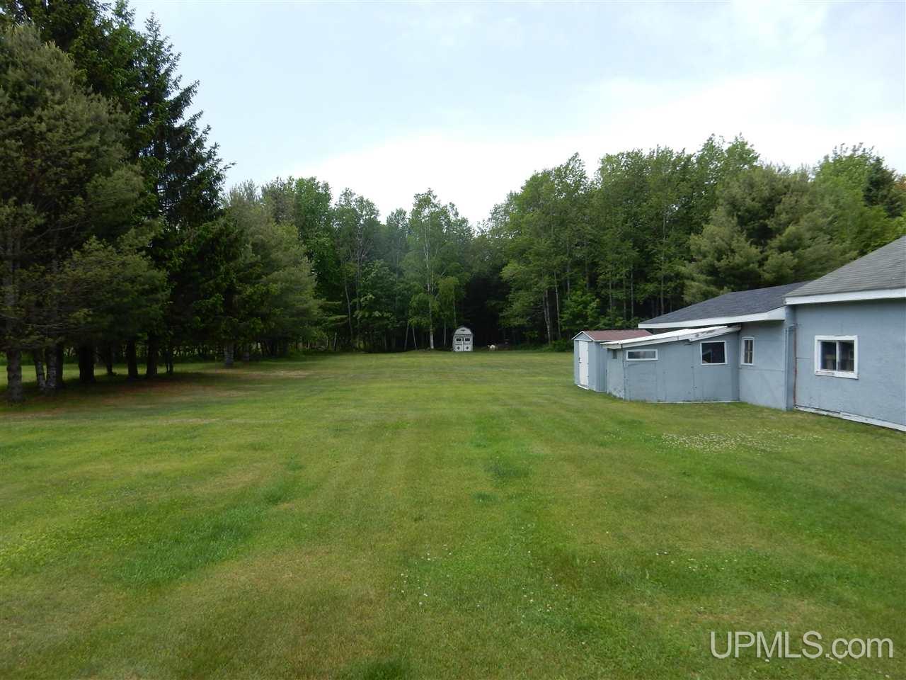 985 N River Road Manistique, MI 49854 - Photo 9 of 15
