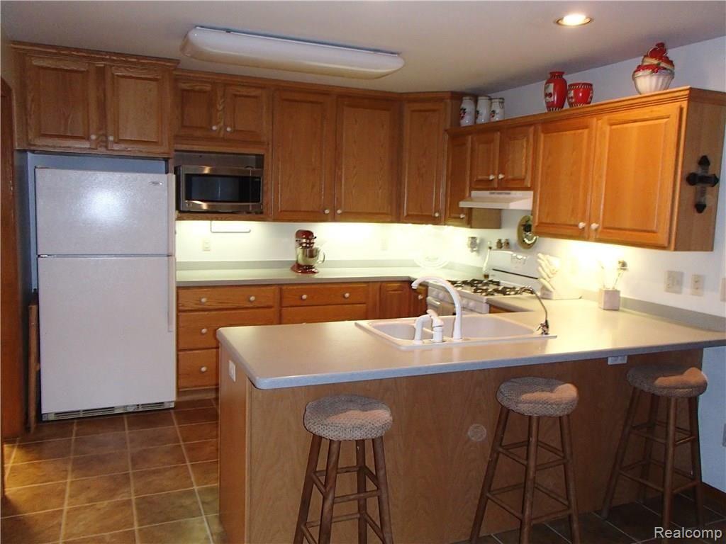 4101 East Clyde Road Howell, MI 48855 - Photo 9 of 44