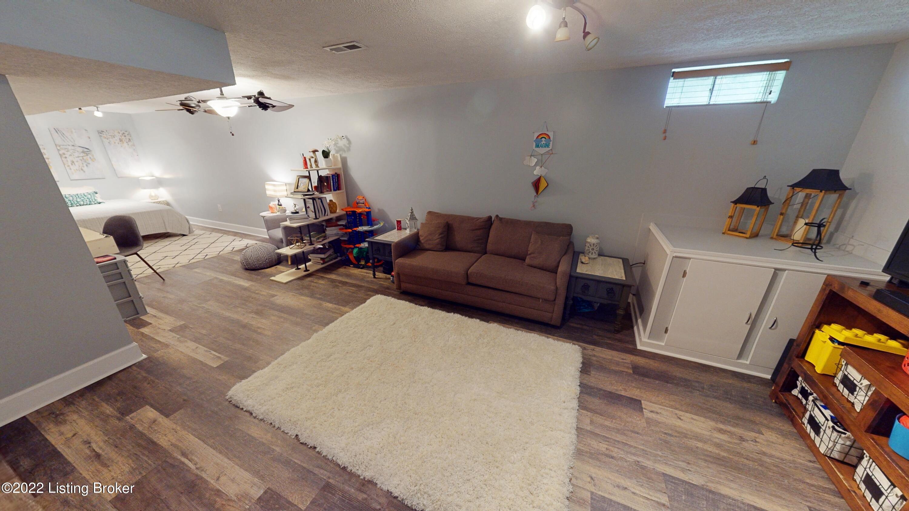 155 Portobello Road Radcliff, KY 40160 - Photo 34 of 46 155-Portobello-Rd-Radcliff-KY-40160-0709