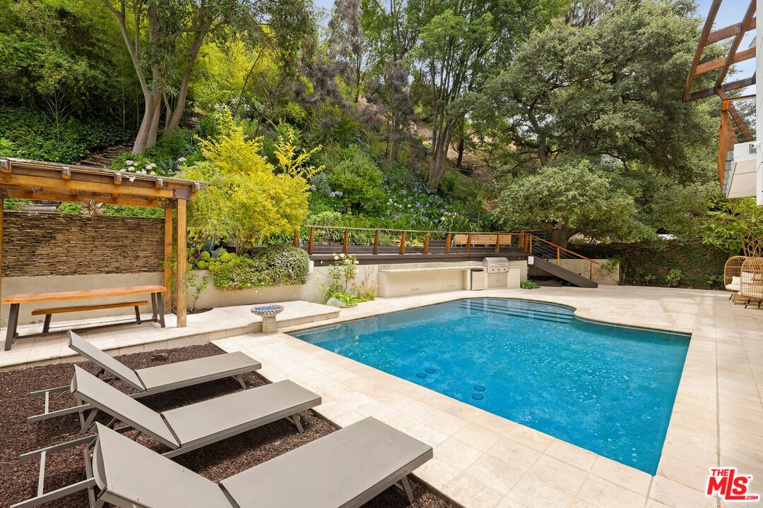 3600 Mandeville Canyon Road Los Angeles, CA 90049 - Photo 25 of 26