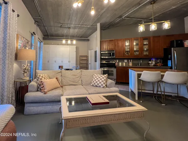 $1,895 | 2064 Herschel Street, Unit 205, Jacksonville, FL 32204