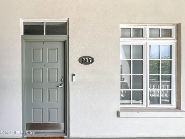 $1,895 | 2064 Herschel Street, Unit 205, Jacksonville, FL 32204