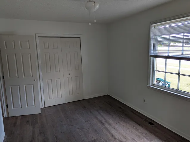 $1,200 | 609 Rucker Drive North, St. Matthews, SC 29135