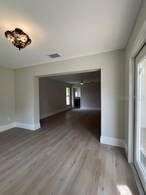 2800 Conway Gardens Road Orlando, FL 32806 - Photo 11 of 23 a view of livingroom with window