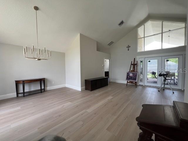 2800 Conway Gardens Road Orlando, FL 32806 - Photo 4 of 23 a living room with furniture and a wooden floor