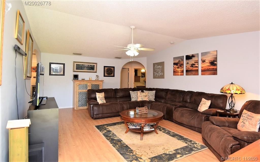 4214 Southeast Robert Loop Road Stuart, FL 34997 - Photo 3 of 19 Gallery Image 3