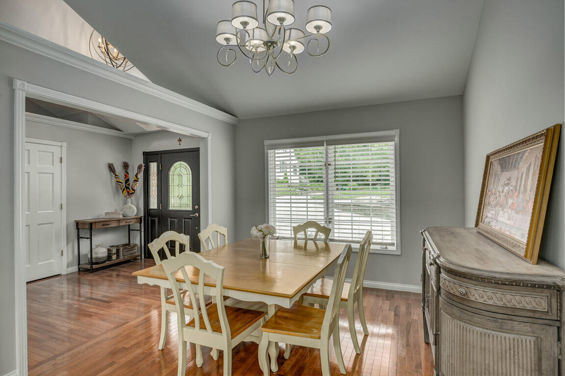 1025 Jackson Road Covington, KY 41011 - Photo 8 of 45 Dining2