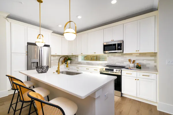 $649,000 | 1150 Valdosta Street, Unit 302, North Charleston, SC 29405