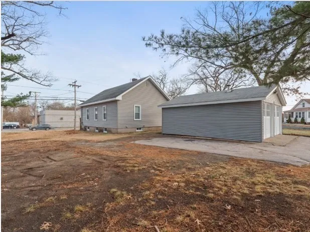 $3,500 | 735 Washington Street, Attleboro, MA 02703