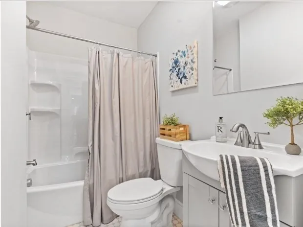 $3,500 | 735 Washington Street, Attleboro, MA 02703