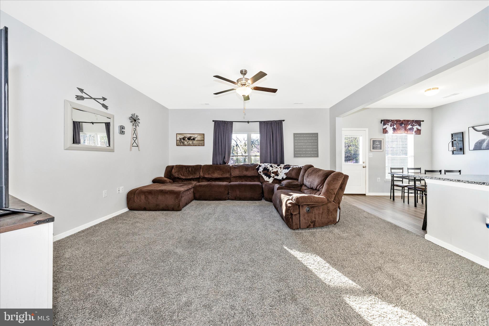 1276 Riparian Drive Falling Waters, WV 25419 - Photo 12 of 65 F05A2082