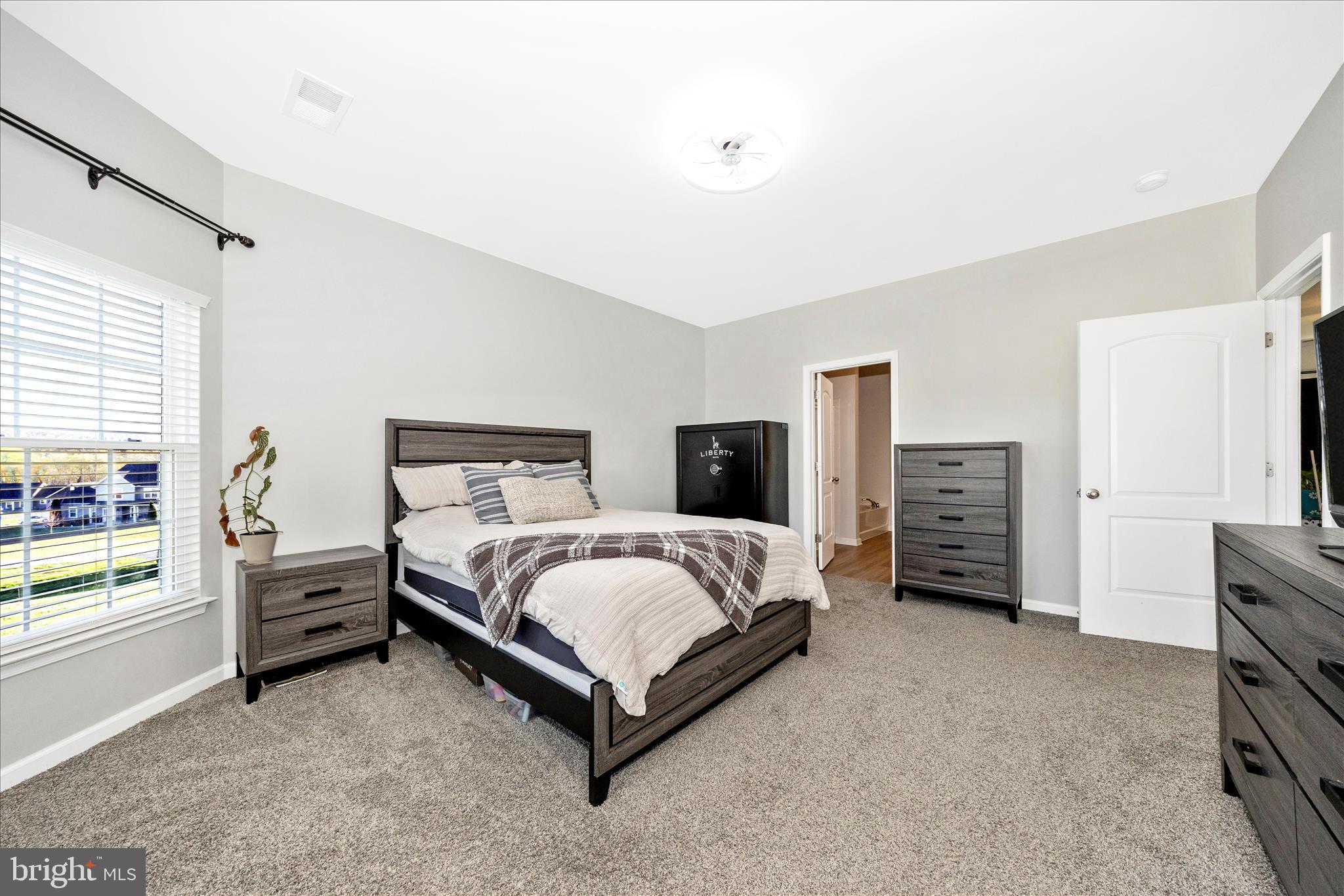1276 Riparian Drive Falling Waters, WV 25419 - Photo 6 of 65 F05A2045