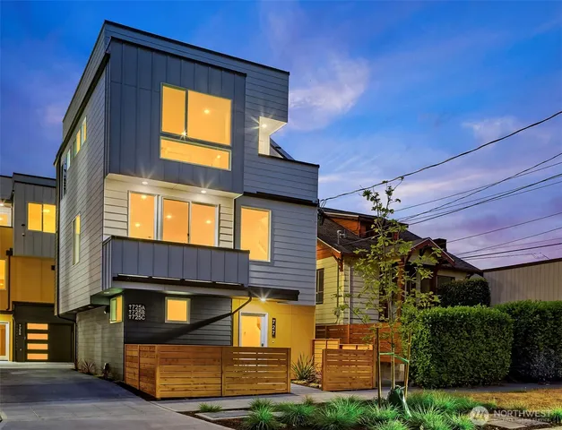$949,950 | 727 18th Avenue, Seattle, WA 98122