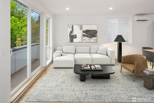 $949,950 | 727 18th Avenue, Seattle, WA 98122