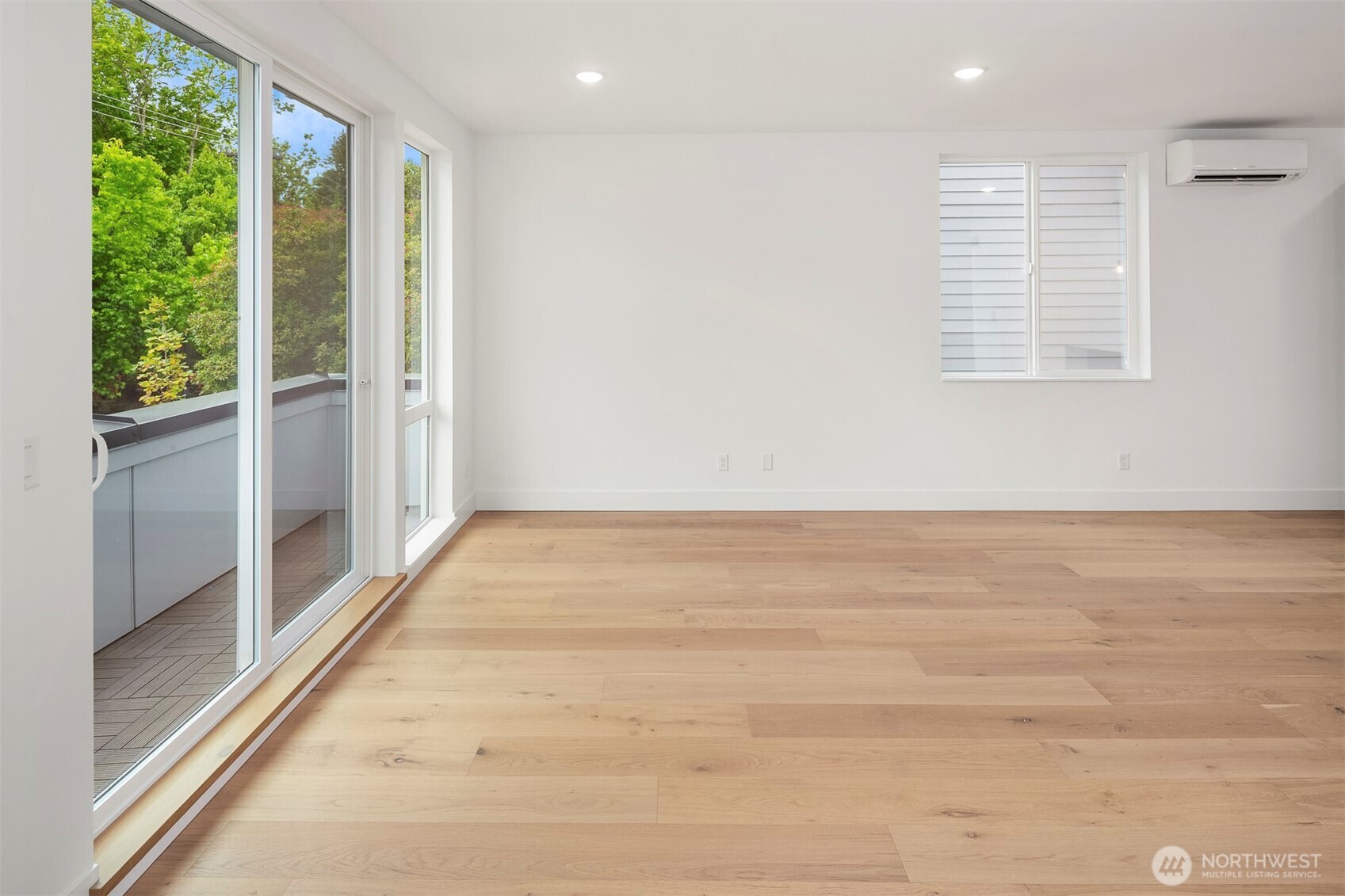 727 18th Avenue Seattle, WA 98122 - Photo 12 of 28