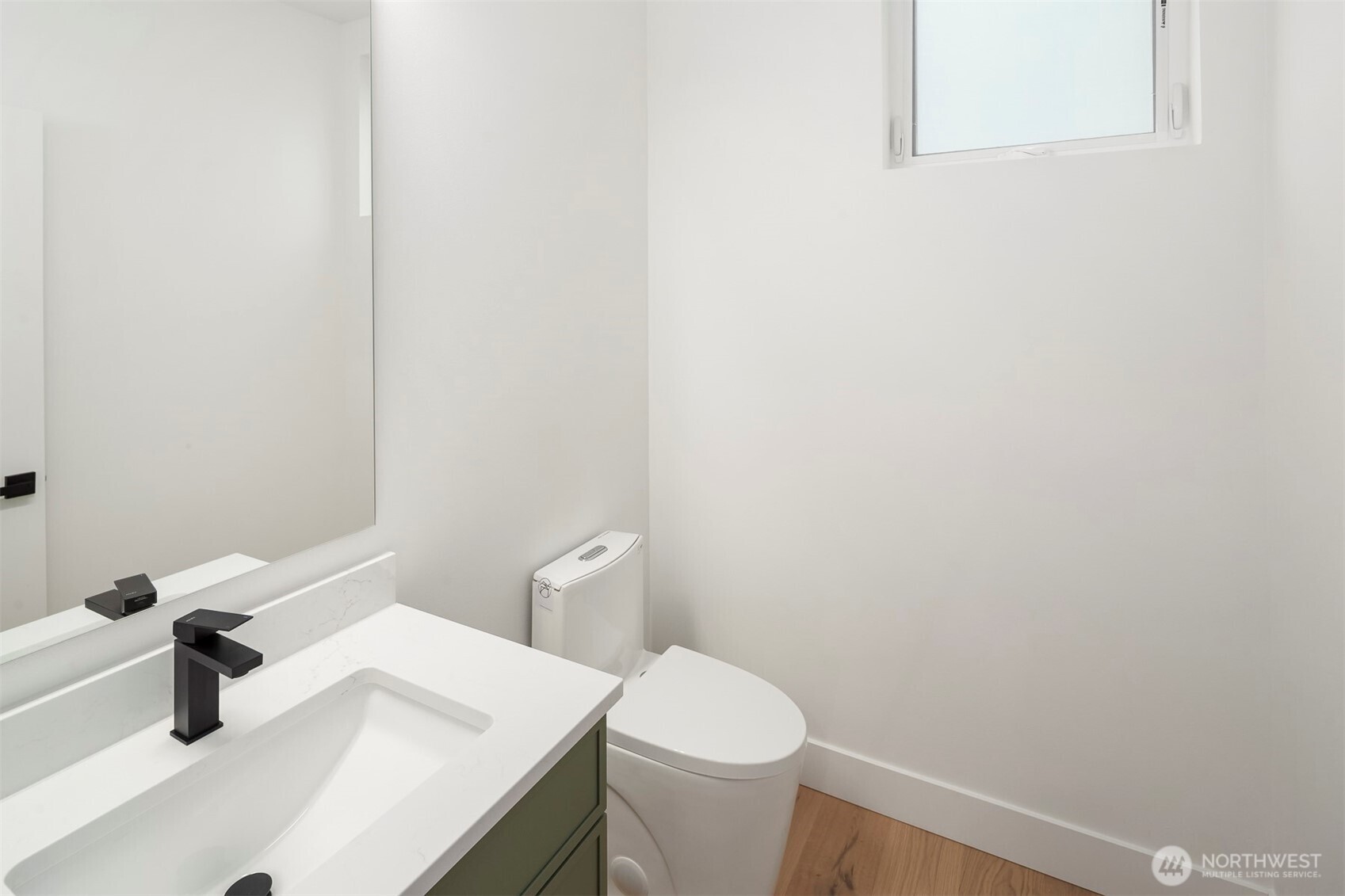 727 18th Avenue Seattle, WA 98122 - Photo 13 of 28