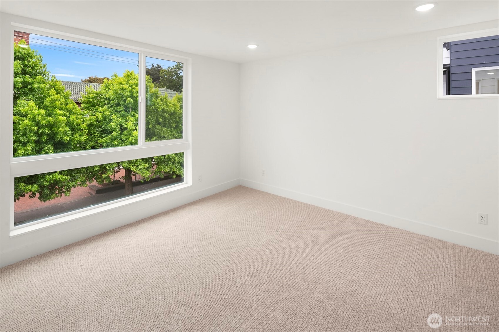 727 18th Avenue Seattle, WA 98122 - Photo 15 of 28