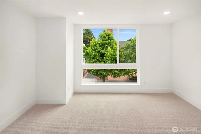 $949,950 | 727 18th Avenue, Seattle, WA 98122