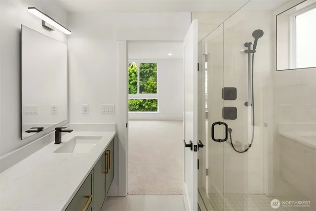 $949,950 | 727 18th Avenue, Seattle, WA 98122