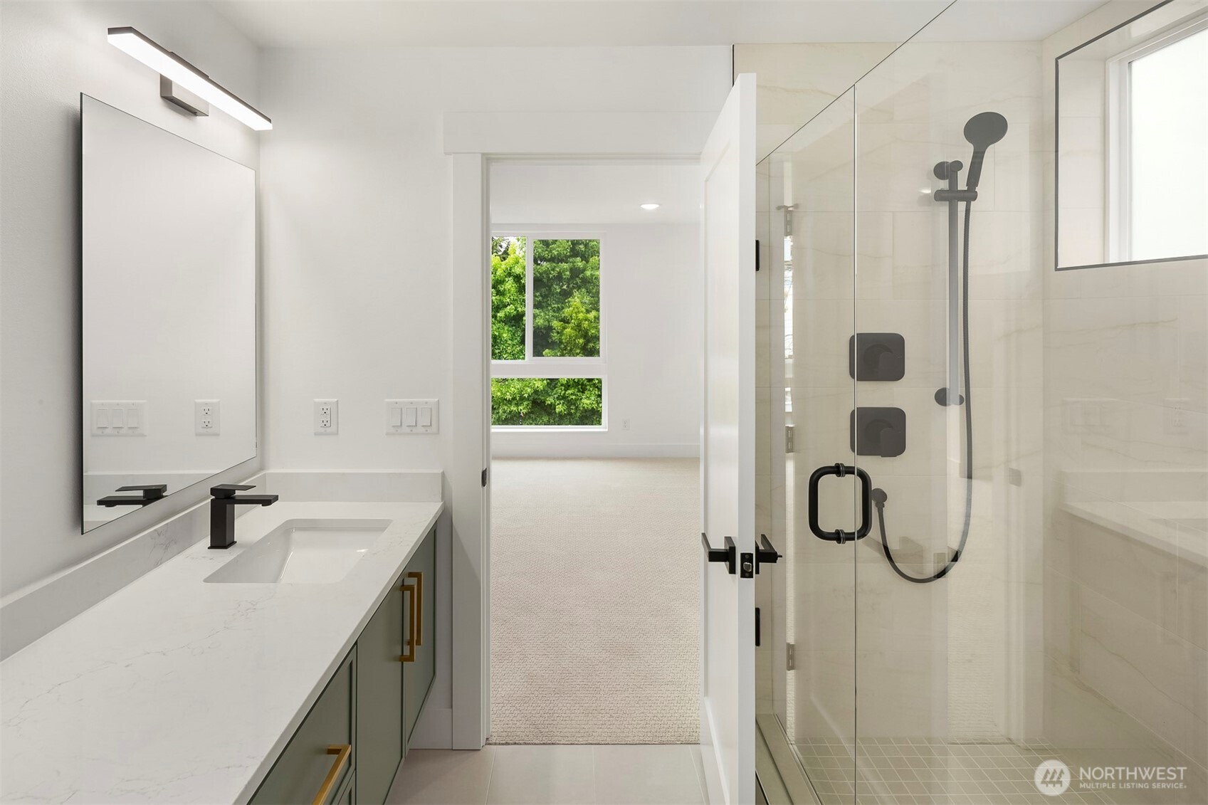 727 18th Avenue Seattle, WA 98122 - Photo 18 of 28