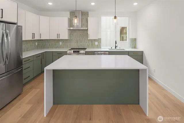 $949,950 | 727 18th Avenue, Seattle, WA 98122