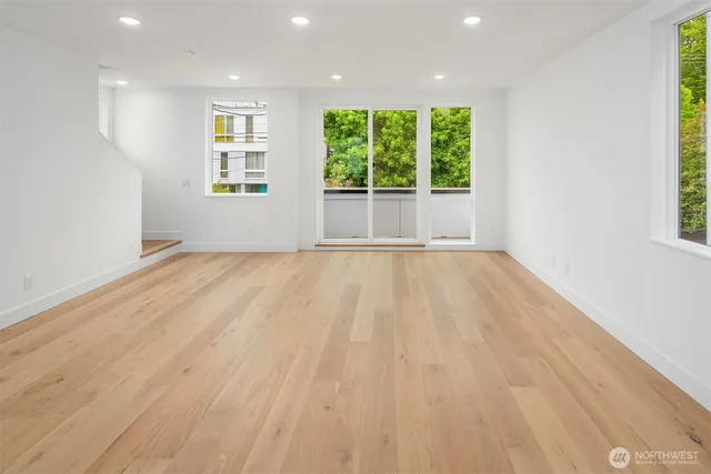 $949,950 | 727 18th Avenue, Seattle, WA 98122