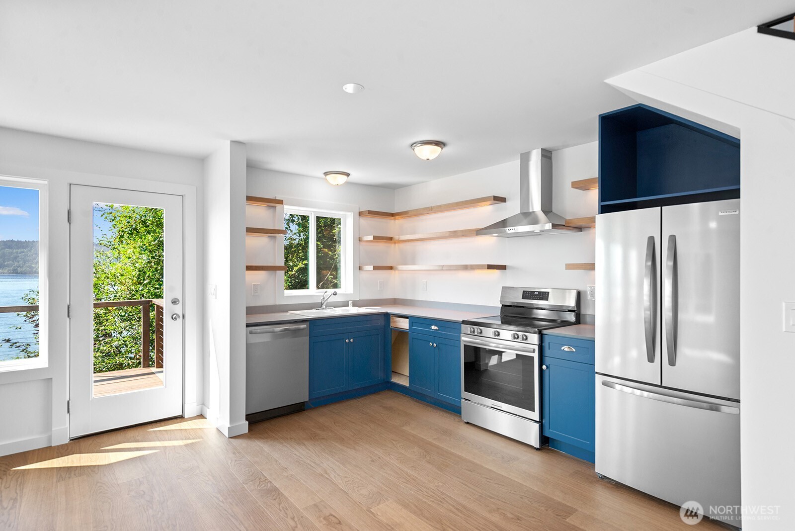 14758 Southwest Spring Beach Road Vashon, WA 98070 - Photo 7 of 36