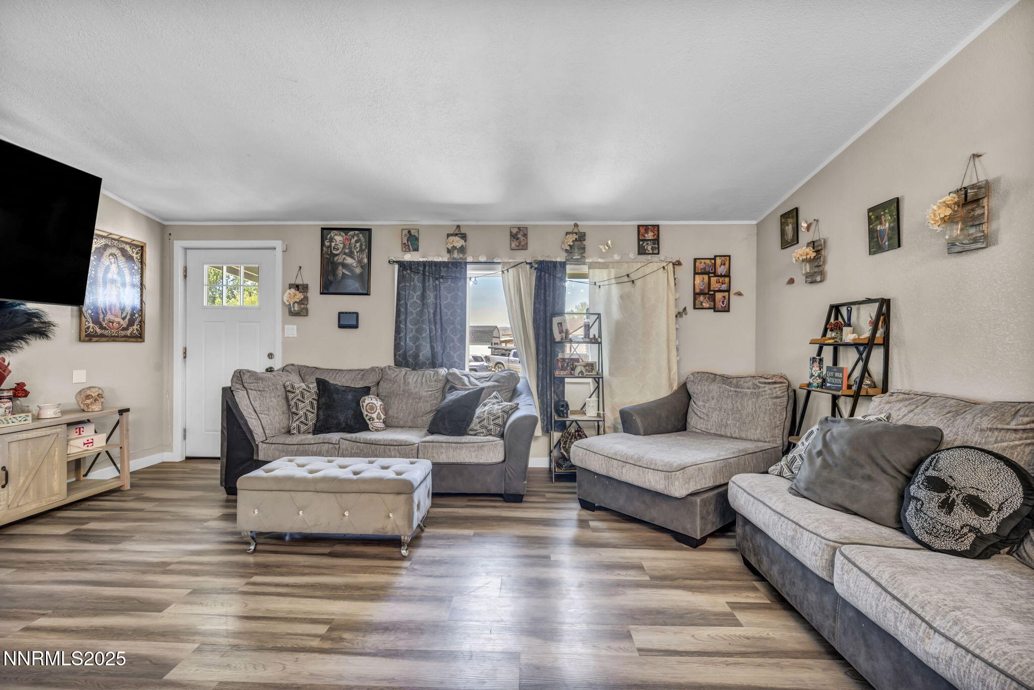 486 Niles Way Reno, NV 89506 - Photo 4 of 15 29-web-or-mls-486-niles-way