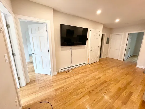 $6,600 | 7 Warwick Street, Unit 2, Boston, MA 02120