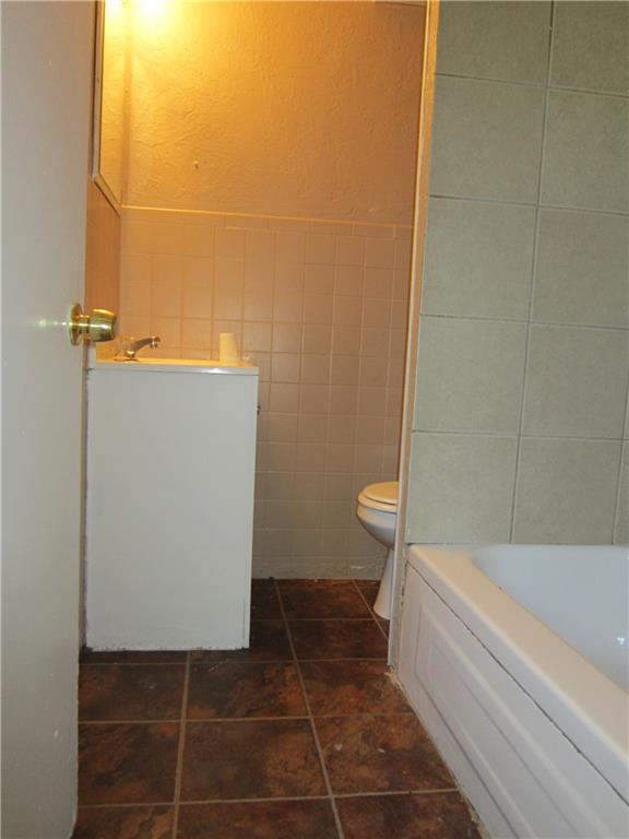 1210 3rd Street McKees Rocks, PA 15136 - Photo 13 of 25 Bathroom.