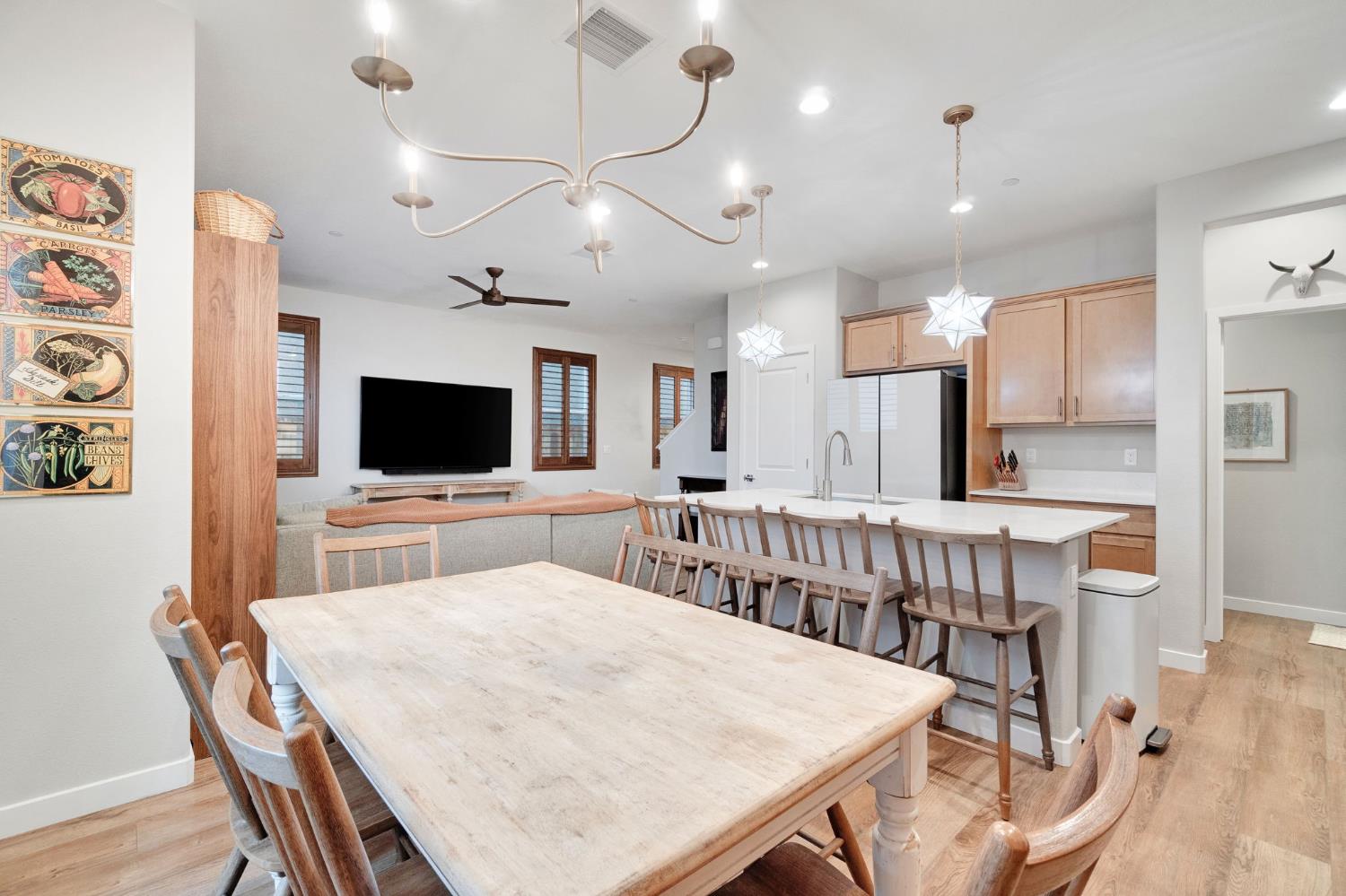 554 Mccaffrey Way Madera, CA 93636 - Photo 11 of 40