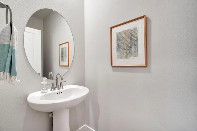 $424,900 | 554 Mccaffrey Way, Madera, CA 93636