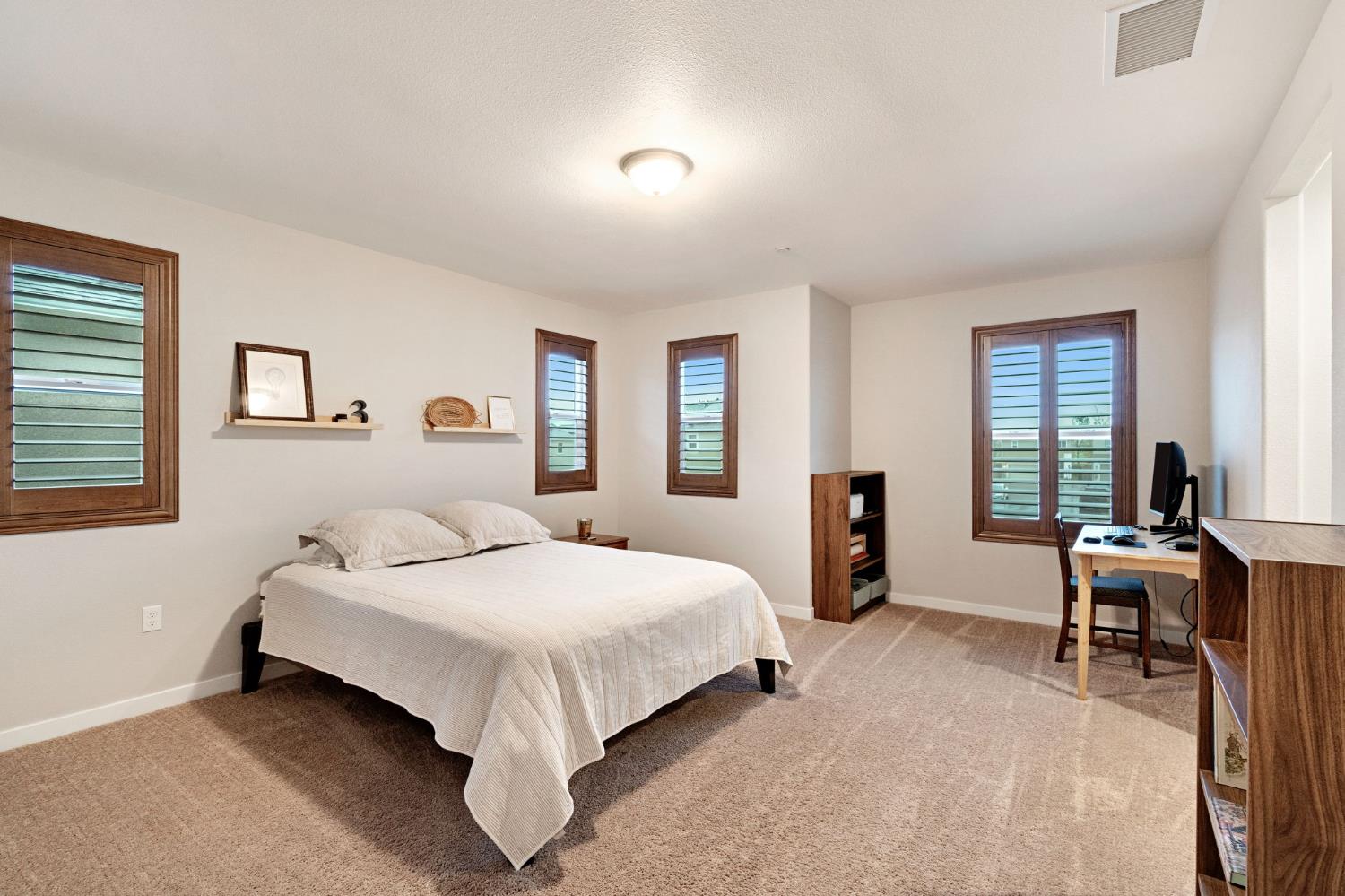 554 Mccaffrey Way Madera, CA 93636 - Photo 24 of 40