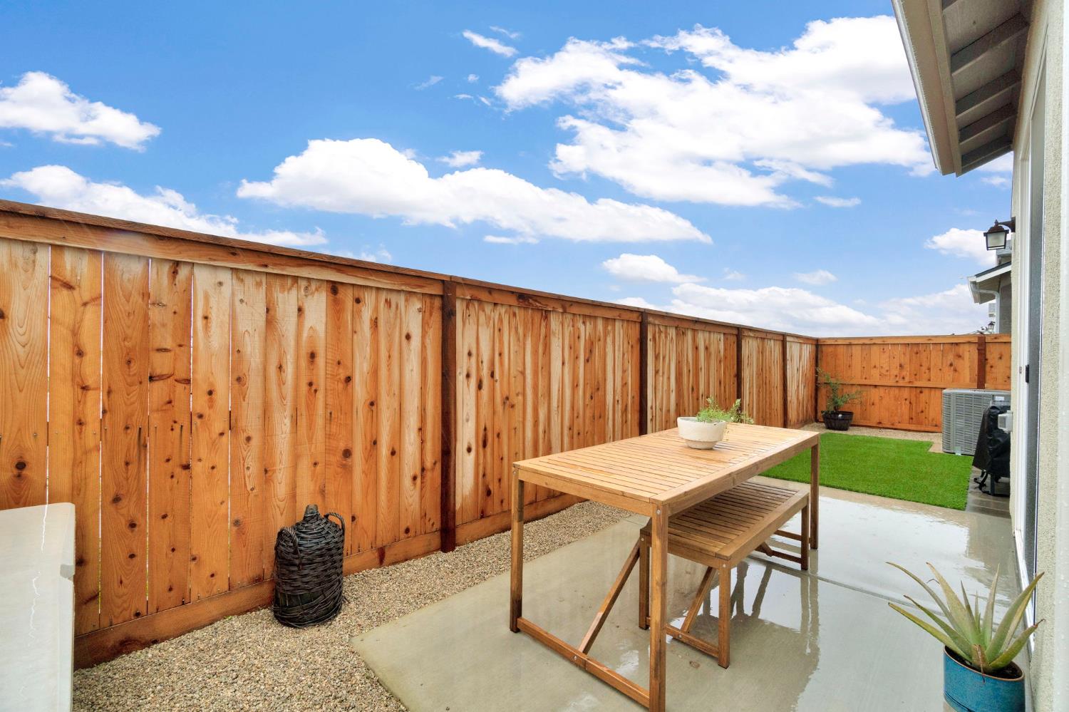 554 Mccaffrey Way Madera, CA 93636 - Photo 32 of 40