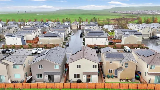 $424,900 | 554 Mccaffrey Way, Madera, CA 93636