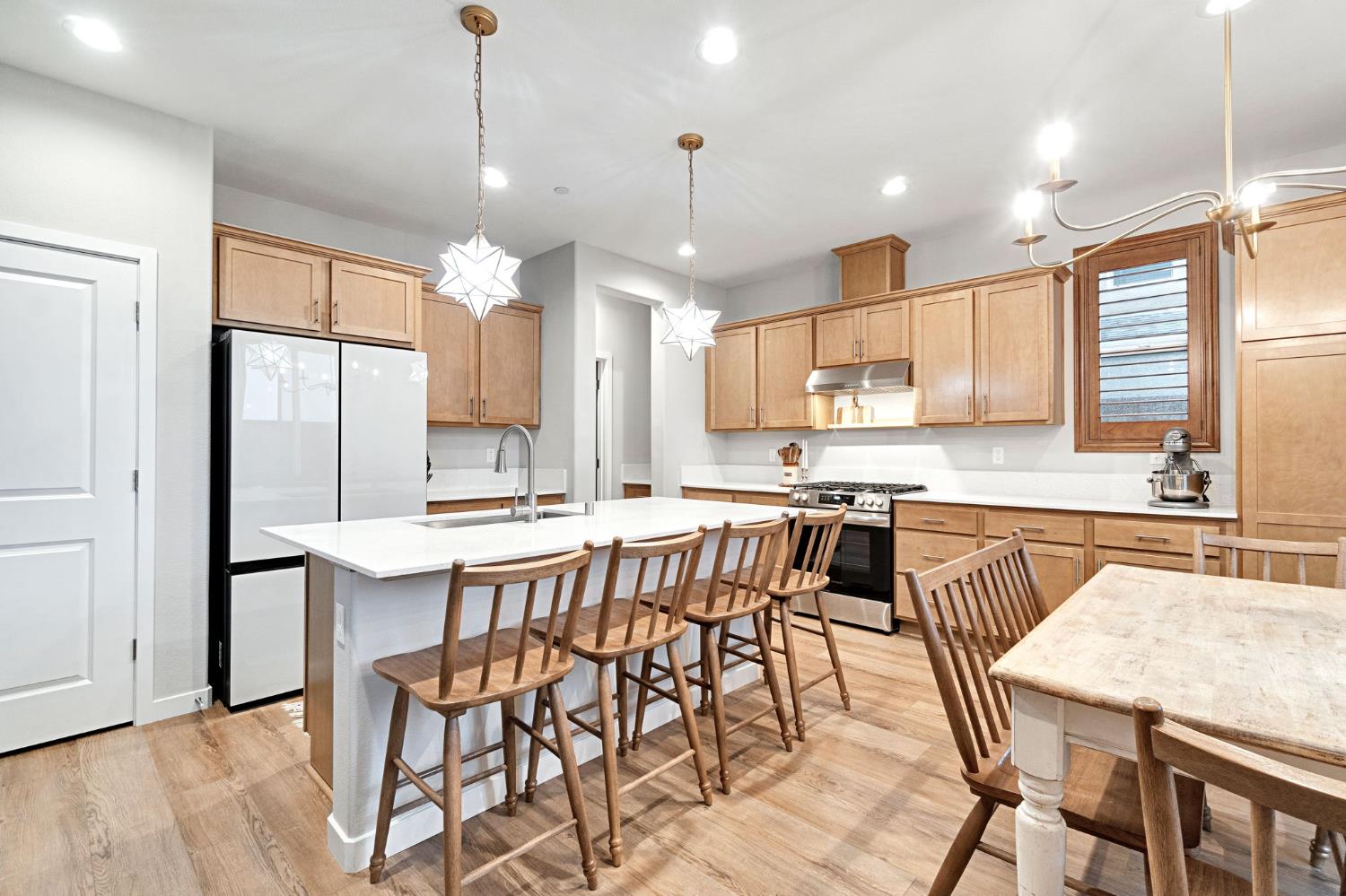 554 Mccaffrey Way Madera, CA 93636 - Photo 9 of 40