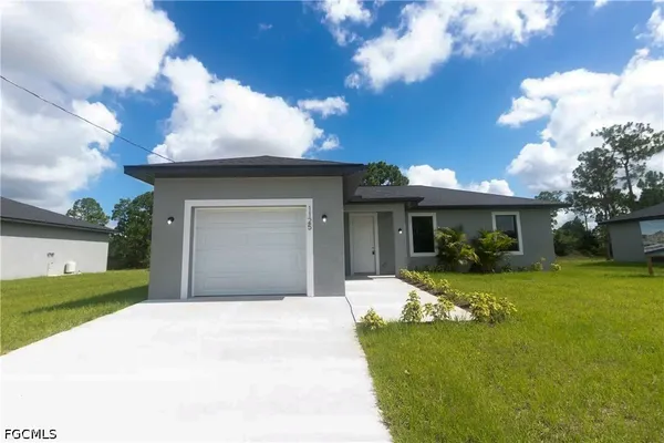 $1,900 | 1125 Deauville Street East, Lehigh Acres, FL 33974