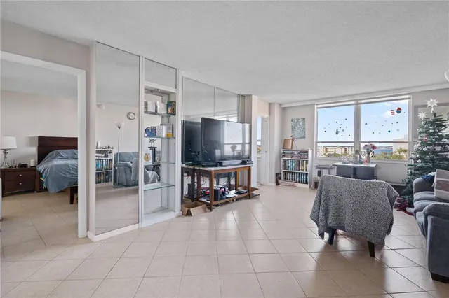 $215,000 | 2621 Cove Cay Drive, Unit 804, Clearwater, FL 33760