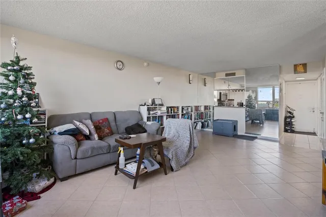 $215,000 | 2621 Cove Cay Drive, Unit 804, Clearwater, FL 33760