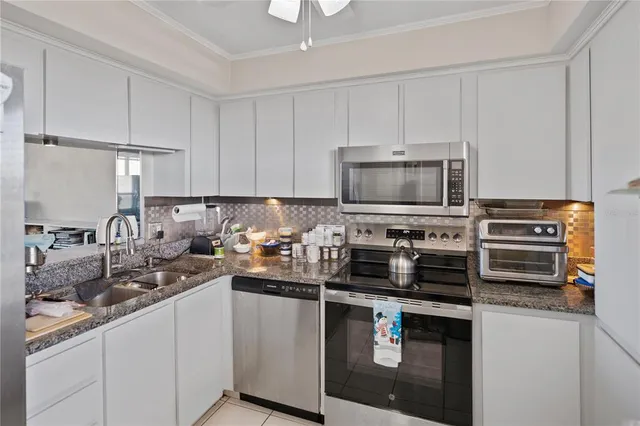 $215,000 | 2621 Cove Cay Drive, Unit 804, Clearwater, FL 33760