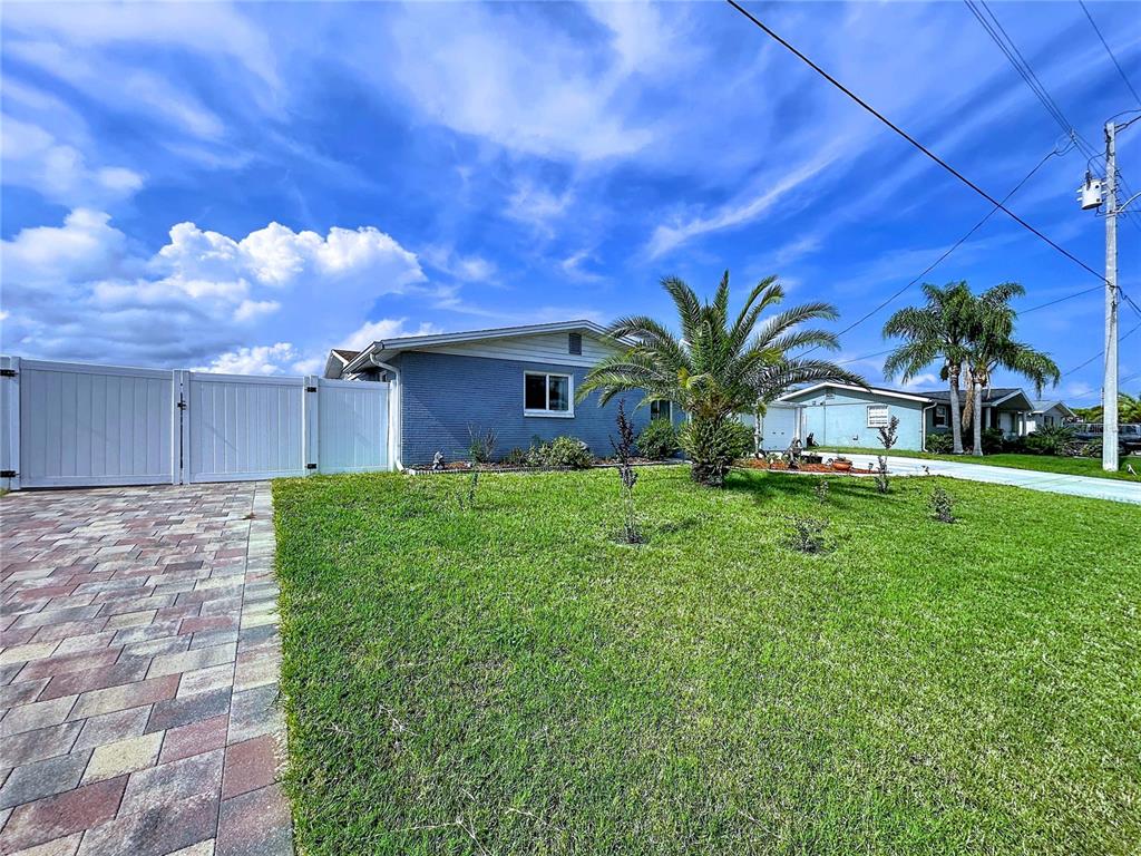 6536 Leeside Isle Hudson, FL 34667 - Photo 1 of 78