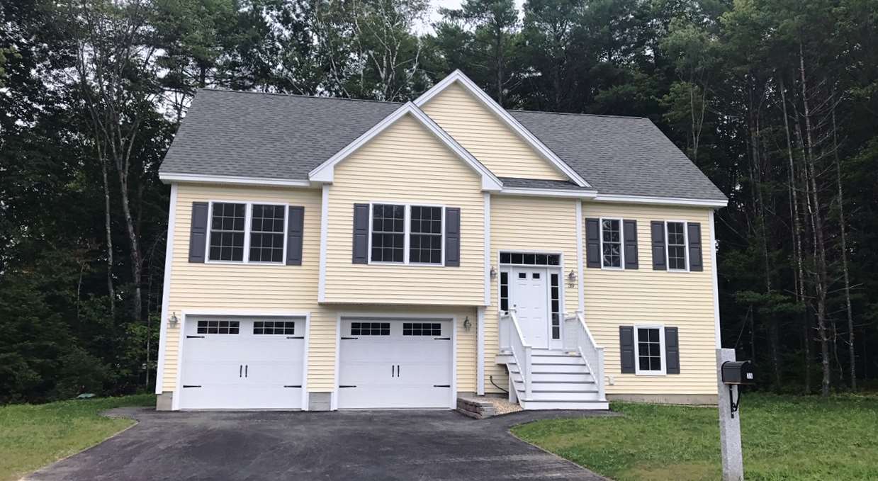 39 Regency Court Rochester, NH 03867 - Photo 1 of 25